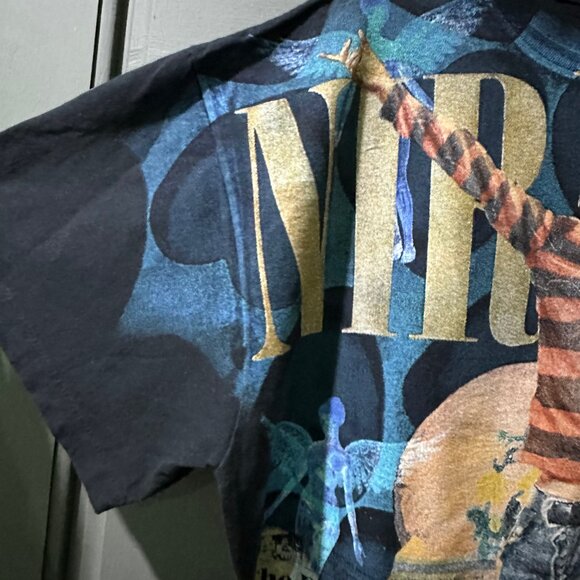 Nirvana Kurt Cobain Jesus Heart Shaped T-Shirt XL Tultex - Picture 3 of 6